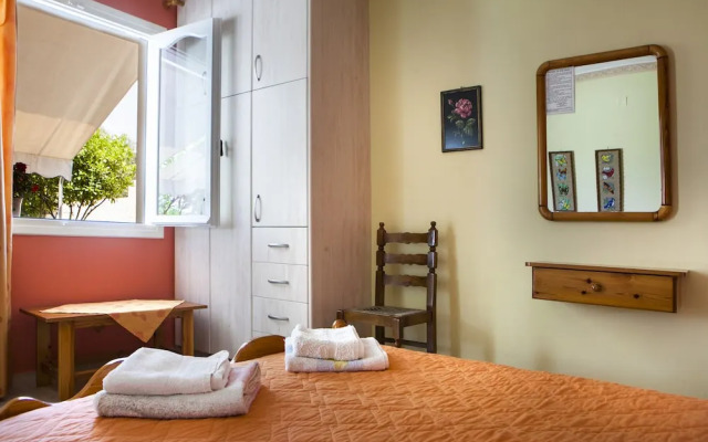 Tzivras Villa & Apartments