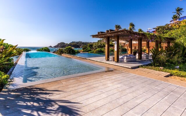 Condo 223 El Careyes Club & Residences