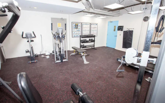 Pinnacle Suites - Chic Downtown Loft