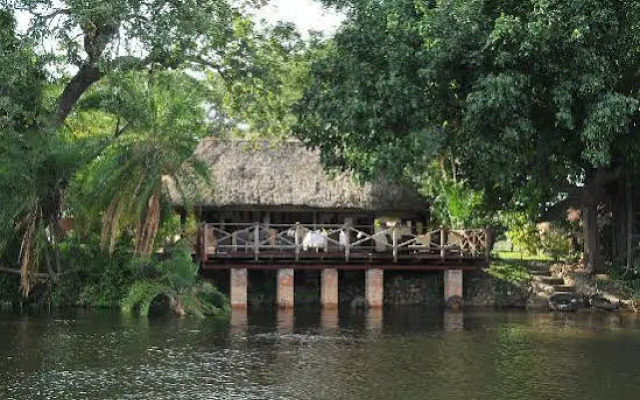 Thorntree River Lodge