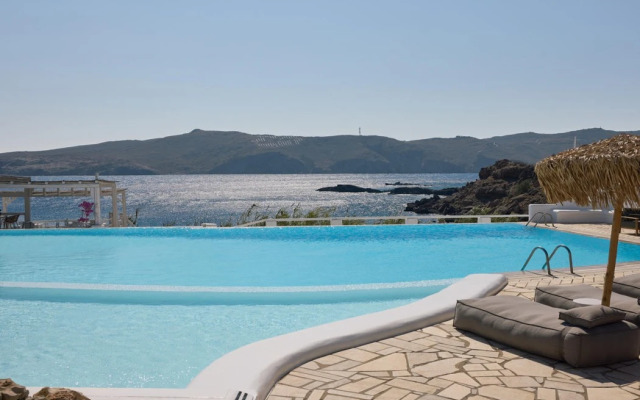 Mykonos Lolita, A Grecotel Resort To Live