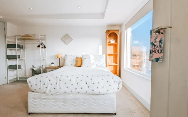 The Isabella Studio by Richmond Park