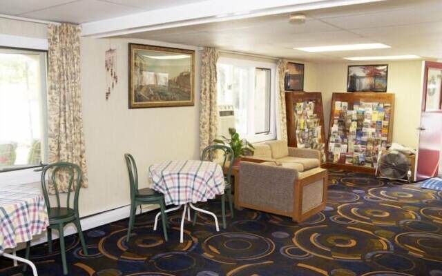 Sunset Motor Inn