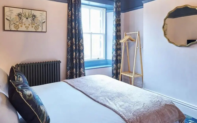 Host Stay Oliver s Den