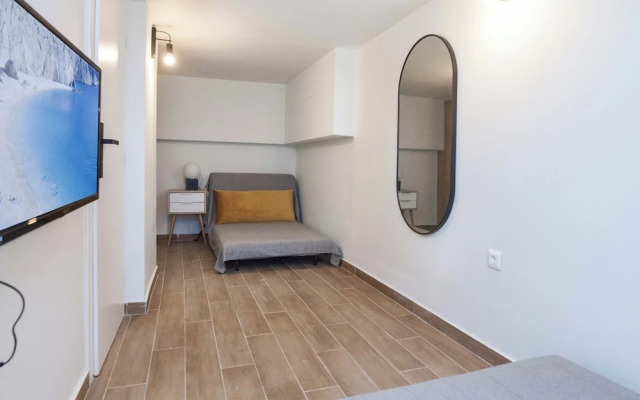 Cozy 1 Bd Basement Apt in Pagrati