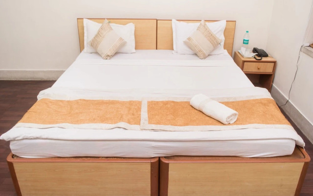 OYO 6477 Guest Accomodation FE 173