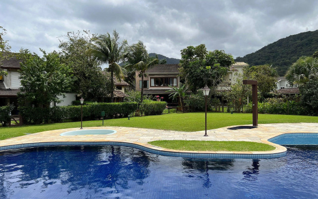 Casa Bali em Condomínio Maresias 150m do mar