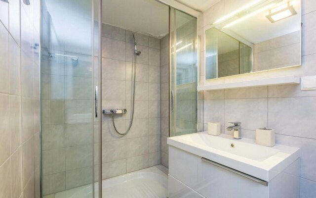 Beautiful Home in Krk With Jacuzzi, Wifi and 3 Bedrooms