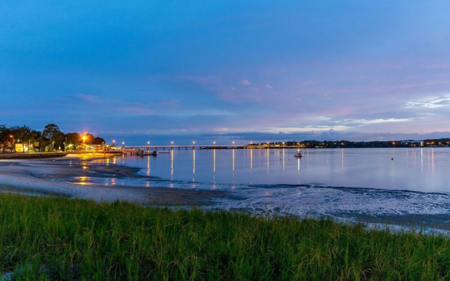 Sunsets from your front patio - Sylvan Beach Esp, Bellara