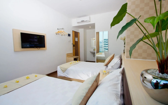 Hotel 88 Grogol by WH