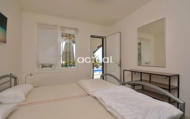 Casa Xiprers, 7 "Villa Santina"