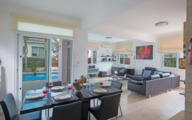 "3 Bedroom Villa With Private Pool in Protaras Center"