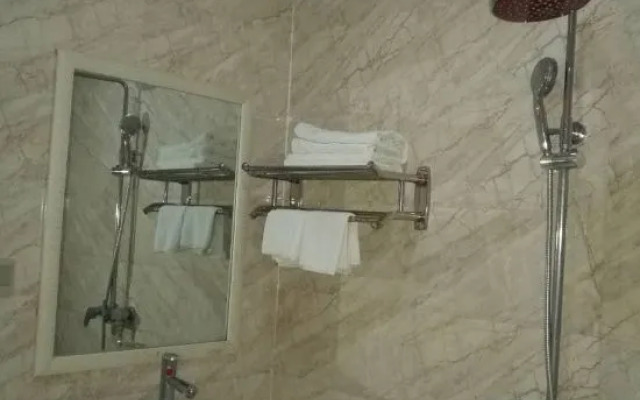Qiubei Waterside Hotel
