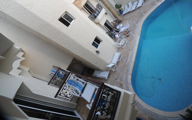 Al Jasira Suites & Spa