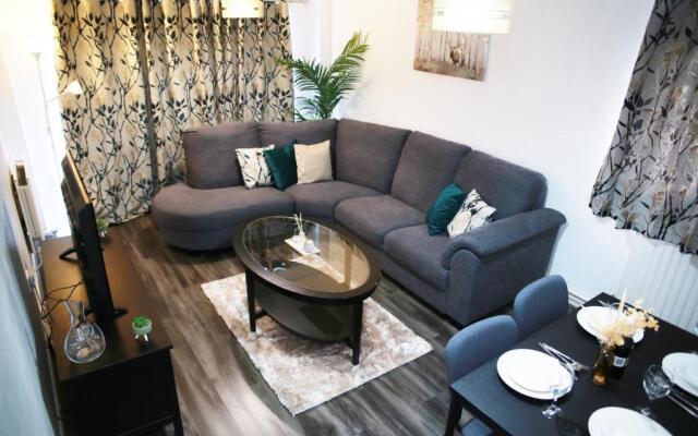 Lovely 2-bed Apartment in Harrow
