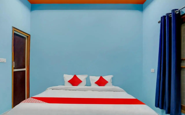 OYO Flagship 702327 D.S. Guest House