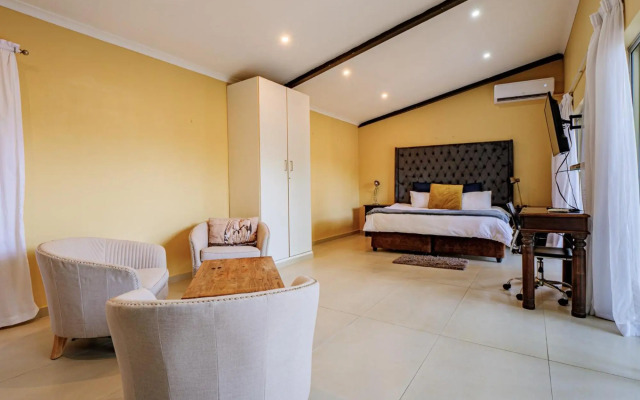 Private Studio flatlet, Uncapped Wifi, Netflix,Full DSTV