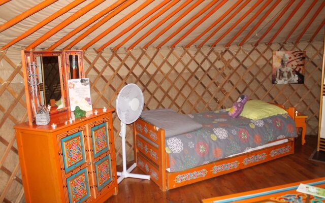 Les Yourtes Bourcominoises