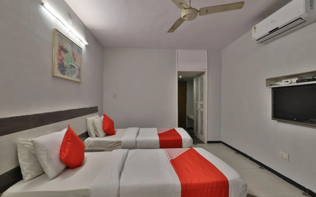 OYO 27796 Hotel Jubilee