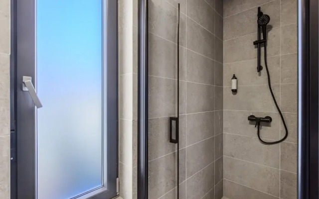 Luxury Apartment With Private Swimming Pool
