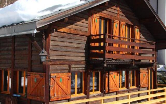 Chalet Falcon