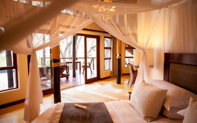 Amakhosi Safari Lodge and SPA
