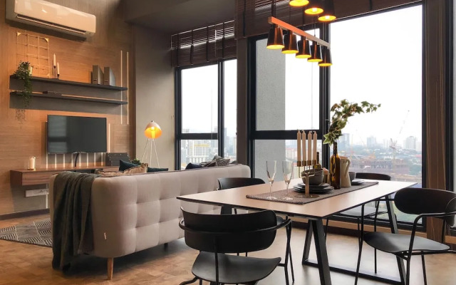 Expressionz Professional Suites by Luxurious Lifestyle Living