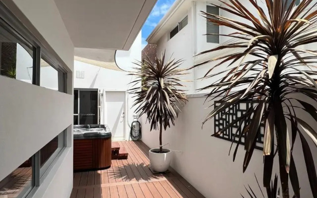 Ultra Stylish Fremantle Area