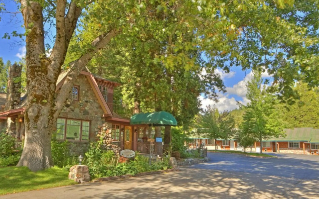 Strawberry Valley Inn