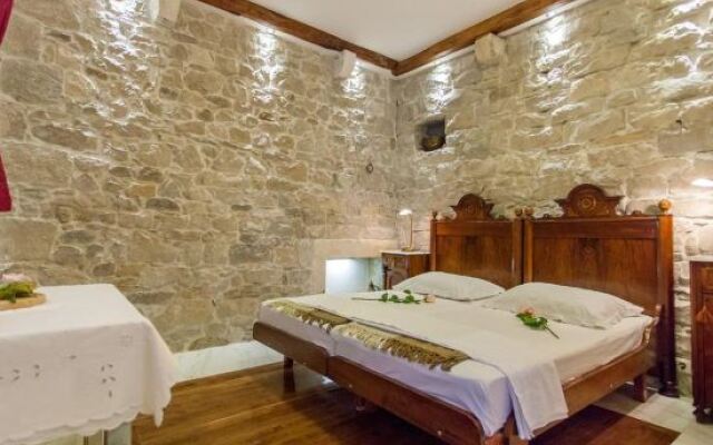 Studios Balic Lux