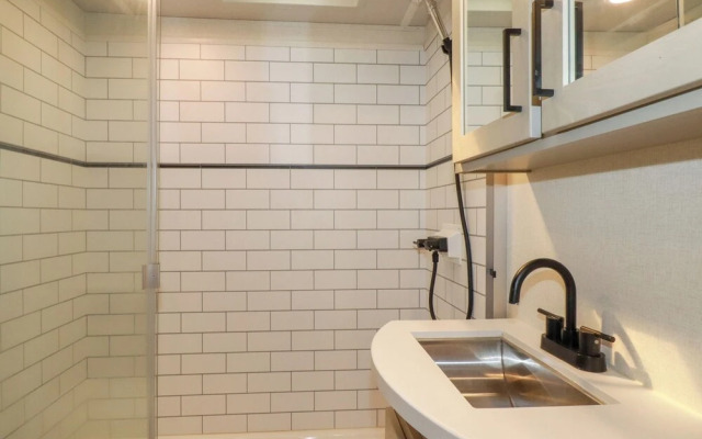 Tickeydoo, Tor Down Quarry