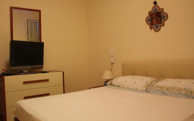 B&B Camelot