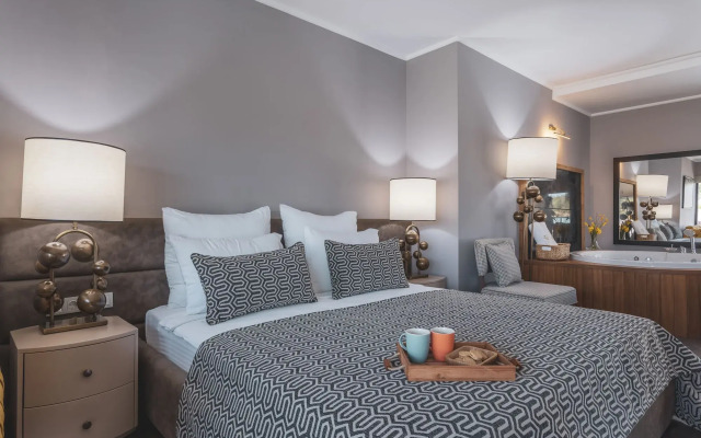Orka Cove Hotel Penthouse & Suites - Adults Only