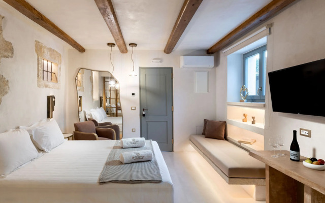 Inotropes Boutique Suites