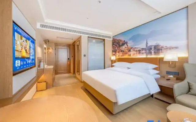 Vienna Hotel (Yuxi Xinping Gasa Flower Street)