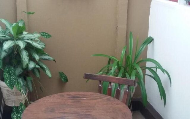 Gaudys Backpackers - Hostel