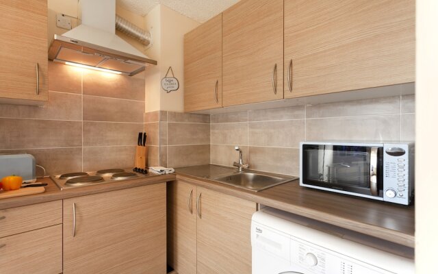 Longlyn 3 bedroom apartment