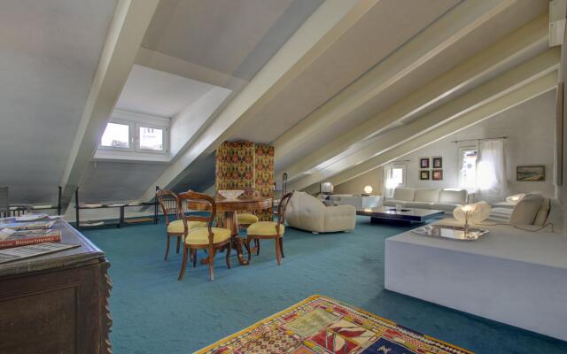 ROOFTOP TERRACE private 3bed, 3bath aircond, wifi