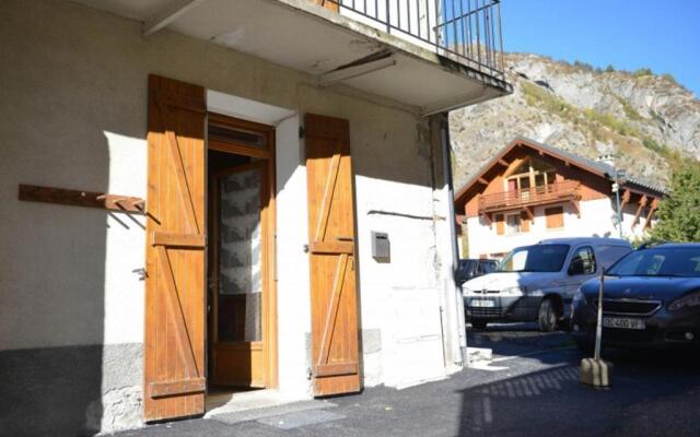 Studio avec jardin clos et wifi a Valloire a 3 km des pistes