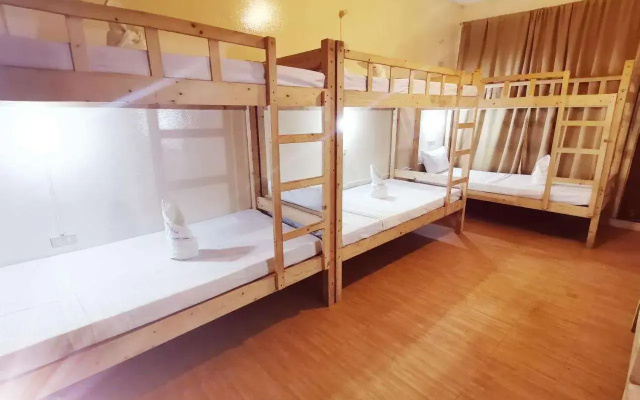 Coron Town Travellers Inn