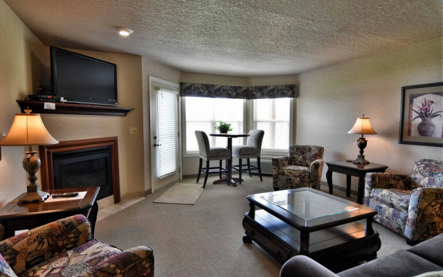 Unit 311 1 Bd/ 1 Ba Condo 1 Bedroom Condo by RedAwning
