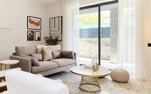 The Brondesbury Hideout - Breathtaking 1bdr Flat With Terrace Parking