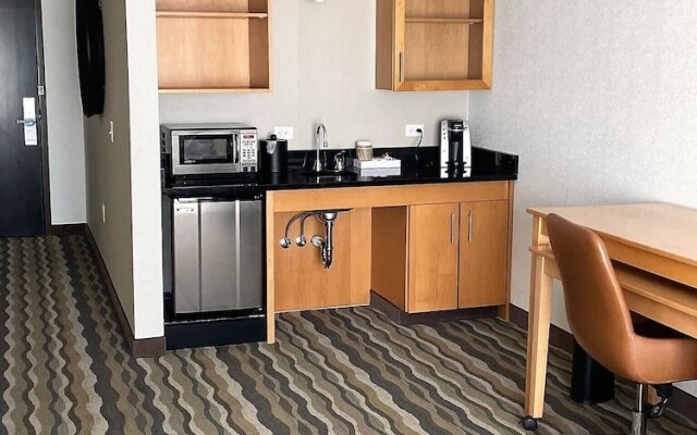 Cambria Suites Avon - Cleveland