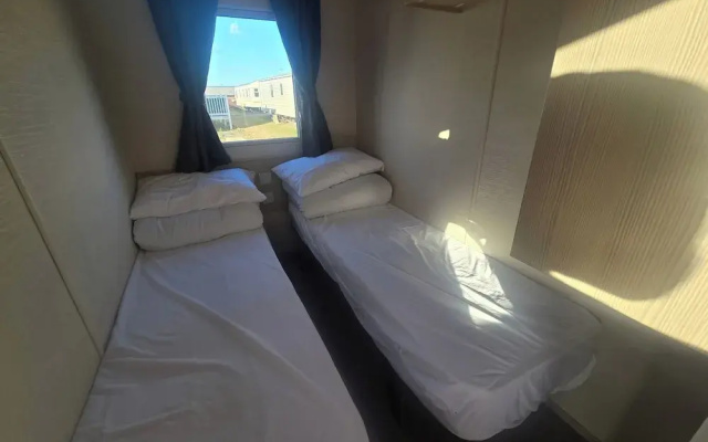 Robinhood 3 Bed Standard Caravan