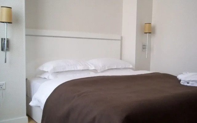 Amber Hotel