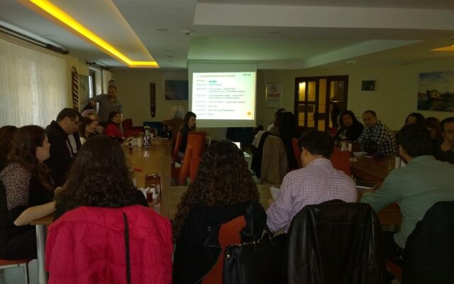Apameia Hotel