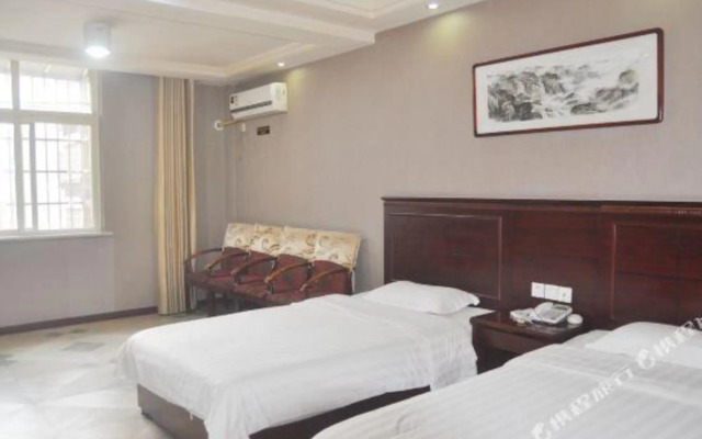 Xingcheng Business Inn