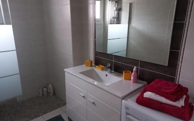 Appartement dans Villa