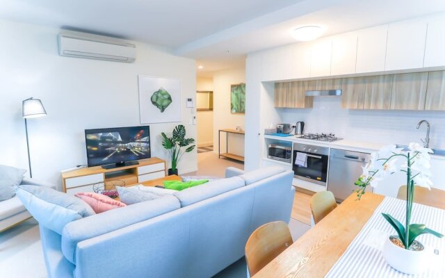 Incredible Riverside Apartment In Brisbane