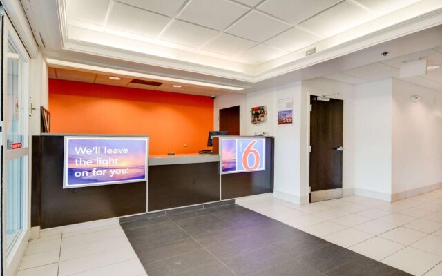 Motel 6 Montgomery, AL - Airport